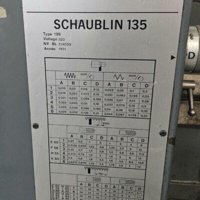 Fraiseuse de marque Ernault Somua type Z3C. Machine outil vendue en l’état pour pièce, non conforme en l’état.