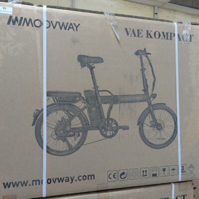 Vélo électrique pliable – MOOVWAY – KOMPACT – Autonomie 40 à 50km / Vitesse Max 25km/h / Poids 24kg / Puissance:
 250W 36V 10AH / 3 modes d’assistance / Siège arrière rembourré – Neuf dans son carton d’origine.
Coloris noir.
10 unités. Vendu à l’unité avec faculté de réunion