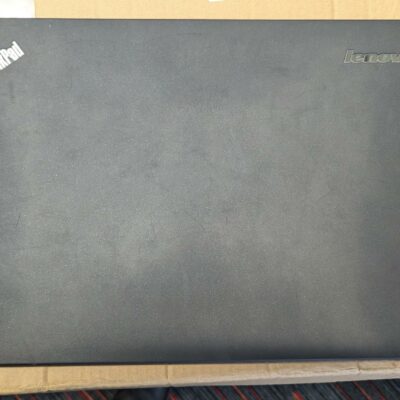 Ordinateur portable de marque LENOVO modèle Thinkpad T 520 OU 530, core i5. 2 unités. Vendu à l’unité avec faculté de réunion.