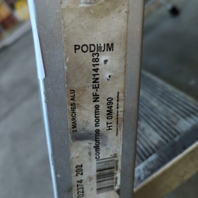 2 marche-pieds en aluminium