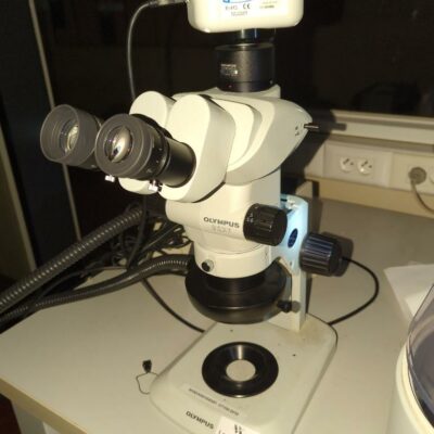 Microscope de marque Olympus modèle SZX7