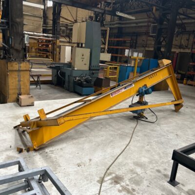 Palan électrique de marque Demag. Charge 2000 kg. Ref 54.8.11