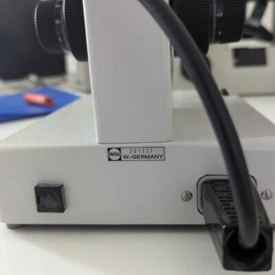 Microscope de marque WILOVERT modèle Wetzlar. Localisation : 1L29