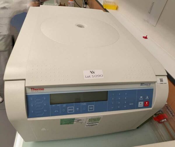 Multifuge de marque THERMO modèle X1. Localisation : 1L24B