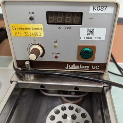 Bain-marie de marque JULABO modèle 5B. Localisation : 1L24B