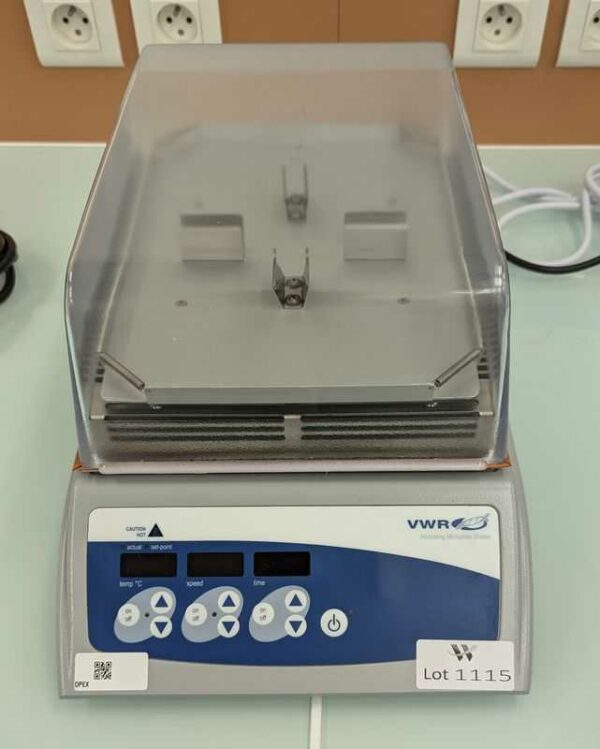 Agitateur incubateur microplaques modèle 98014 de marque VWR. Localisation : 1L11