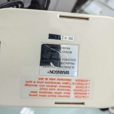 Bain à ultrason Ultrasonic cleaner Branson 200 de marque BRANSON. Localisation : 1L11
