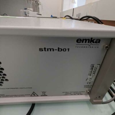 Moniteur de marque EMKA modèle STM-B01. Localisation : 1L11
