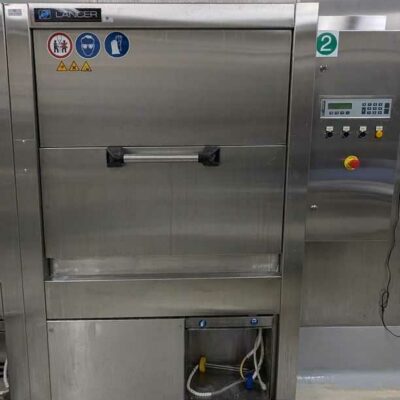 Laveur de cages de marque LANCER modèle ANIMA 970 PMDZ. 194  x 118 x 110 (approx) à démonter, entre 2 pièces. 2 unités. Vendu avec faculté de réunion. Localisation : 1A