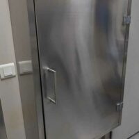 Armoire murale en inox à 1 porte. 106 x 75 x 22 cm. Localisation : 1A – Image 2