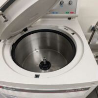 Centrifugeuse AVANTI J-20XP de marque BECKMAN avec un rotor JA20.I Aventi. Localisation : 1L17 – Image 2