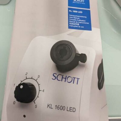 Microscope Wild M5A de marque HEERBRUGG avec éclairage KL1600 led SHOTT. Localisation : 1L11