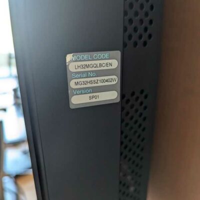 Moniteur 32 pouces de marque SAMSUNG modèle LH32MDBPLGC/EN. Localisation : Canada 1er (2b17)