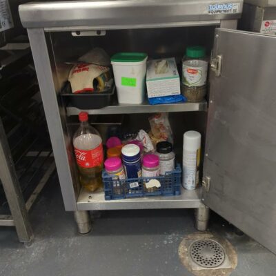 Placard en inox alimentaire de marque Tournus Équipement ouvrant à 1 porte. 90 x 60 x 80 cm. (RIE Vasco)