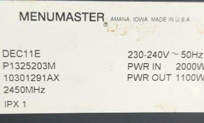 Four micro-ondes 1100 watts de marque MenuMaster modèle DEC11e 110. 30 x 42 x 50 cm (Belgrand 6e)