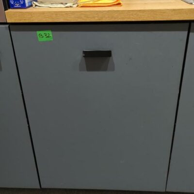 Lave-vaisselle encastrable 12 couverts de marque Ikea modèle Rengora. (usures). Localisation : 32 rue de Monceau – 75008 Paris