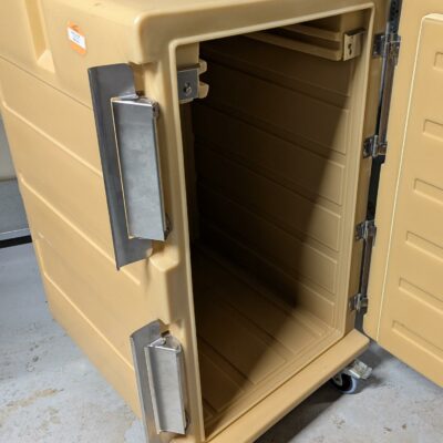 Conteneur isotherme sur roulettes de marque De Buyer. 100 x 53 x 80 cm. (Belgrand ssol-1 cuisine)