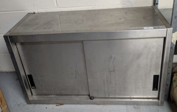 Placard en inox alimentaire ouvrant par 2 portes coulissantes. 60 x 100 x 40 cm. (Belgrand ssol-1 cuisine)