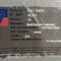 Coffre-fort de marque Hartmann Tresore modèle 44593. Ouverture à clé. Poids 215 kg. 80 x 59 x 47 cm. ssol – Image 3