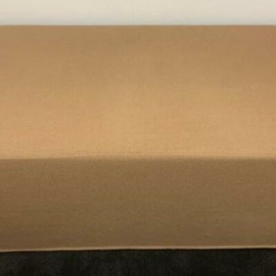 Banquette de marque Buzzi Space modèle Buzzi Cube DUO recouverte de tissu beige. 46 x 92 x 47 cm. Localisation : 10 rue Petit – 75019 Paris (1er)