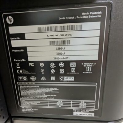 Traceur de marque HP modèle DesignJet Z9*dr V-Trimmer X9024A, sur roulettes. On y joint une rogneuseLocalisation : 1er