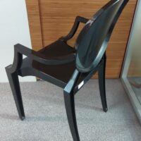 Fauteuil design Philippe Stack modèle Ghost édition Kartell en plexiglas noir. 4 unités. Vendu à l'unité avec faculté de réunion. Localisation : 6 rue Duret - 75116 Paris : 2-55, 2-56, 2-49 – Image 3