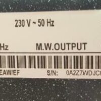 Four micro-ondes 1000 watts de marque Samsung. 30 x 52 x 36 cm. 3 unités. Vendu à l'unité avec faculté de réunion. Localisation : 6 rue Duret - 75116 Paris : -1 sam, rdc haut – Image 3
