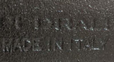Table de marque Pedrali, plateau carré en bois stratifié noir reposant sur  piètement colonne en fonte d’acier noir. 76 x 70 cm. 3 unités. Vendu à l’unité avec faculté de réunion. Localisation : 5 avenue Kleber – 75116 Paris