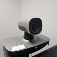 Moniteur de marque Samsung modele DB48E ,48 pouces,  vndu avec son pied sur roulettes et une caméra video n de marque Huawei modèle. – Image 4