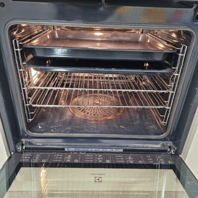 Four multifonction et vapeur de marque electrolux