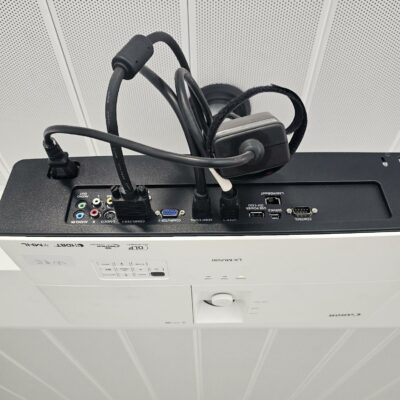 Video projecteur de marque canon modèle LX-MU500.