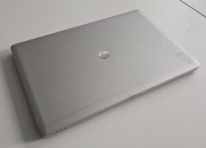 Ordinateur portable de marque HP modèle folio 94 70 M processeur Intel insight corps i7 pro