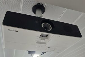 Video projecteur de marque canon modèle LX-MU500.