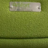 Fauteuil design Pierre Paulin modèle Tulipe F163 tournant édition Artifor recouvert de tissus en laine vert foncé. Usures. 7 unités vendues avec faculté de réunion. – Image 2