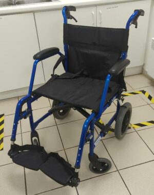 Fauteuil roulant d'évacuation de marque Vermeiren modèle Bobby. (SS bat A infirmerie)