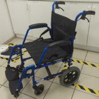 Fauteuil roulant d'évacuation de marque Vermeiren modèle Bobby. (SS bat A infirmerie) – Image 2