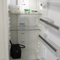 Réfrigérateur de marque Whirlpool modèle Wme36222w. Capacité 363 litres. 185 x 60 x 65 cm. (SS bat A) – Image 2