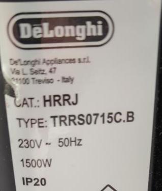 Radiateur bain d’huile sur roulettes de marque Delonghi modèle IP20, 1500 watts. (RDC bat A réserve)