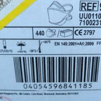 Carton comprenant environ 400 masques FFP3 de marque 3M. Validité : 16 août 2025. (RDC bat A conciergerie +  7 boites de 5 masques Moldex, validité 01/29 salle reserve) – Image 2