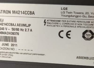 Moniteur 42 pouces de marque LG modèle Flatron M4214CCBA, sur support à roulettes. 8 unités. Vendu à l’unité avec faculté de réunion. (1er bat A : 4 / RDC bat A : 3 / SS bat A : 1)