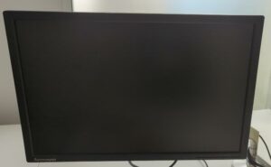 Écran 22 pouces de marque Lenovo modèle T2254pc ou LT2252. 58 unités. Vendu à l'unité avec faculté de réunion. (bat A : 53 / bat B : 5)