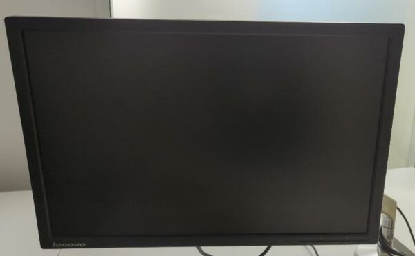 Écran 22 pouces de marque Lenovo modèle T2254pc ou LT2252. 58 unités. Vendu à l'unité avec faculté de réunion. (bat A : 53 / bat B : 5)