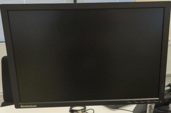 Ecran 20 pouces de marque Lenovo modèle T2054pc. 4 unités. Vendu à l'unité avec faculté de réunion. (bat A)