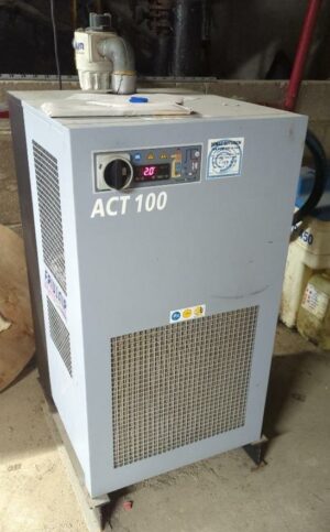 Sécheur de marque Friulair modèle ACT100. (SS bat B)