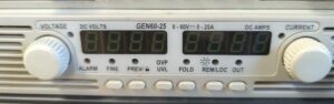 Alimentation stabilisée rackable de marque TDK modèle 60-25. (bat B)