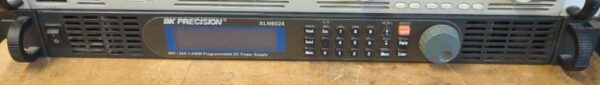 Alimentation stabilisée rackable de marque BK Précision modèle XLN6024. (bat B)
