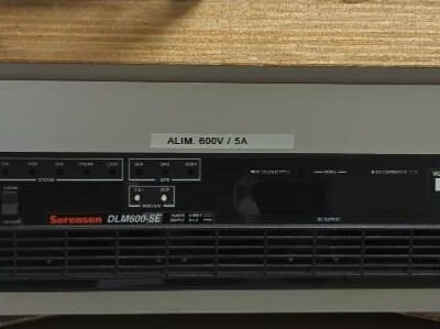 Alimentation stabilisée rackable de marque Sorensen modèle DLM600-5E. (bat B)