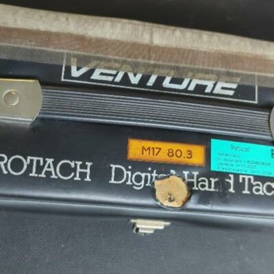 Tachymètre Microtach 8400. (bat B)