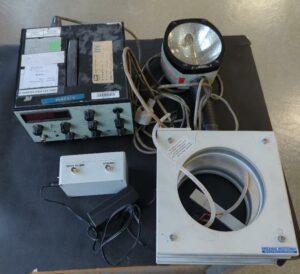 Stroboscope type 4913 avec accessoires. (bat B)