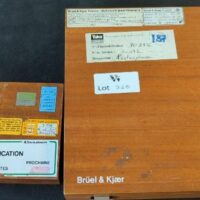 Pistonphone type 4220 et accéléromètre (voir détails sur photos). (bat B) – Image 5